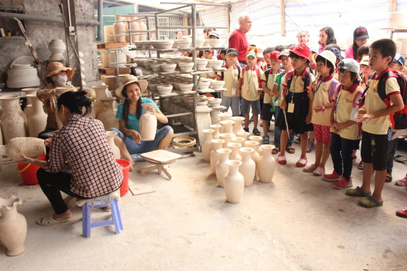 Tour làm gốm tại Làng gốm Bát Tràng