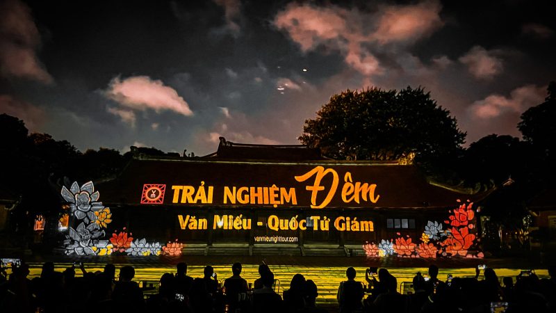 Tour "Tinh hoa đạo học" tại Văn Miếu - Quốc Tử Giám