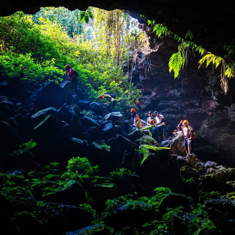 tour trekking hang động chư bluk