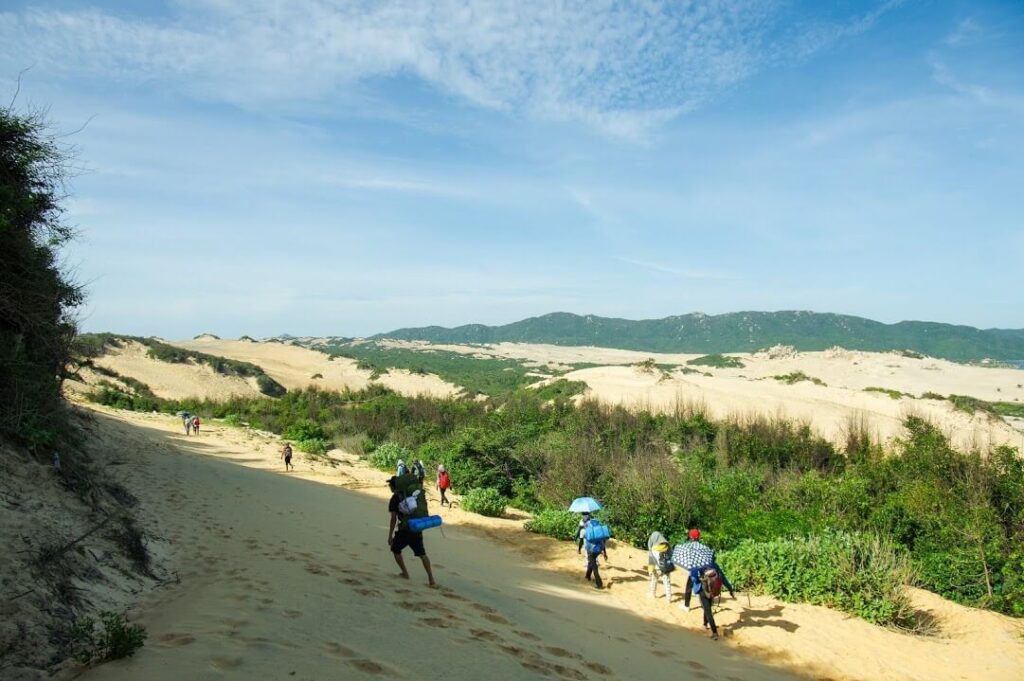 trekking cực đông