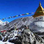 trekking everest base camp