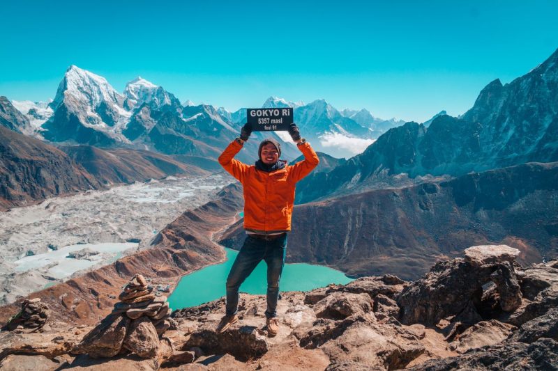 trekking everest base camp