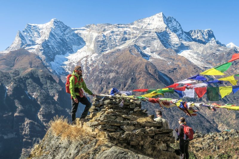 trekking everest base camp