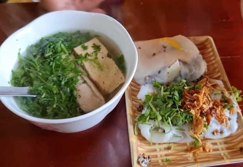 bánh cuồn trứng hà giang