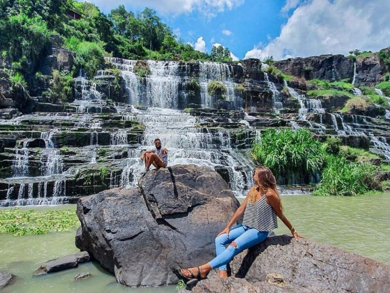 Tour Thám hiểm Hang Suối Cạn 2 ngày 1 đêm: Khám phá thiên nhiên kỳ vĩ